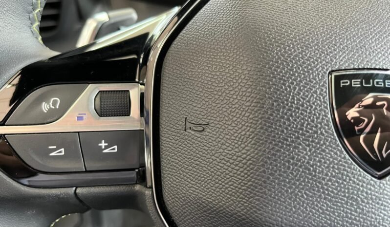 Peugeot 2008 GT 2025 completo