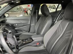 Peugeot 2008 GT 2025 completo