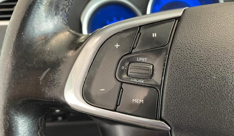 Citroën C4 LOUNGE Tendance 2017 completo