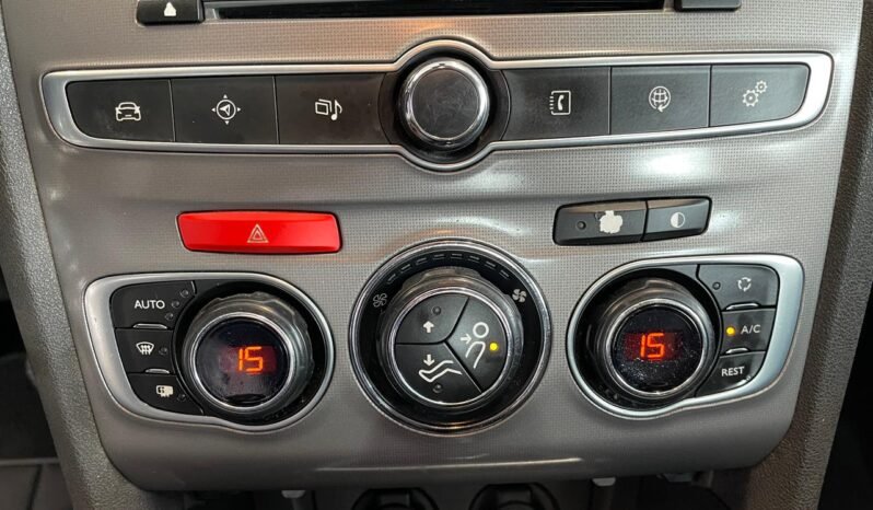 Citroën C4 LOUNGE Tendance 2017 completo