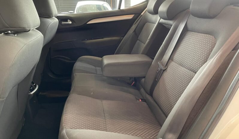 Citroën C4 LOUNGE Tendance 2017 completo