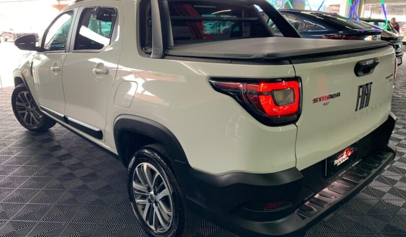 Fiat Strada Volcano 2023 completo