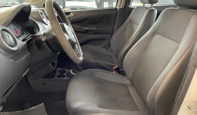 Volkswagen Voyage Trendline 2015 completo