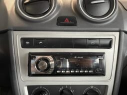 Volkswagen Voyage Trendline 2015 completo