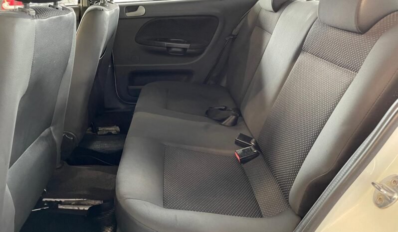 Volkswagen Voyage Trendline 2015 completo