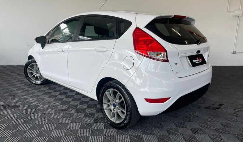 Ford Fiesta 2017 completo