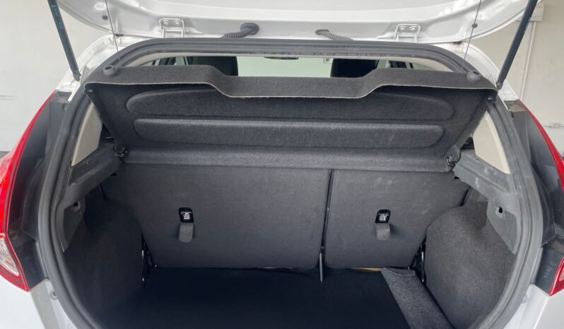 Ford Fiesta 2017 completo