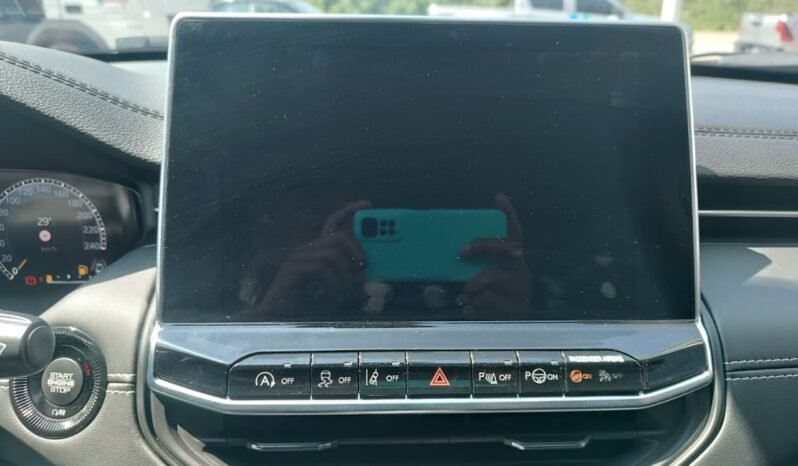 Jeep Commander Longitude T270 2025 completo