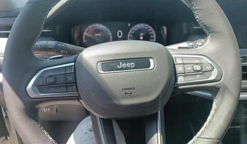 Jeep Commander Longitude T270 2025 completo