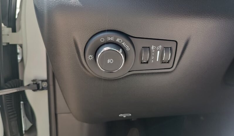 Jeep Commander Longitude T270 2025 completo