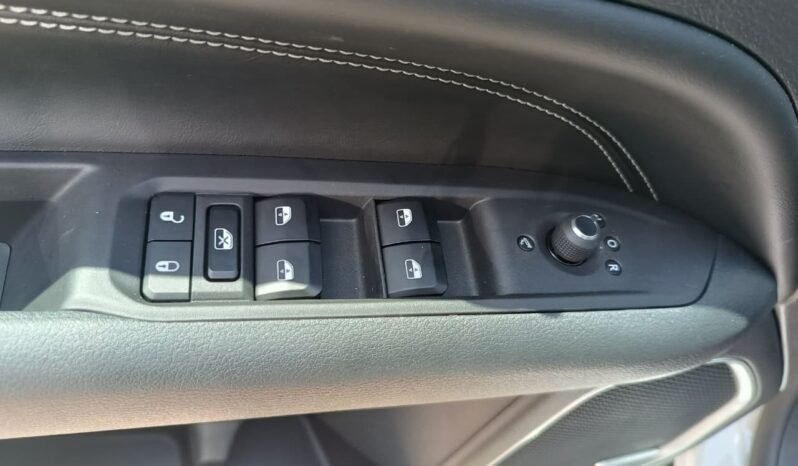 Jeep Commander Longitude T270 2025 completo