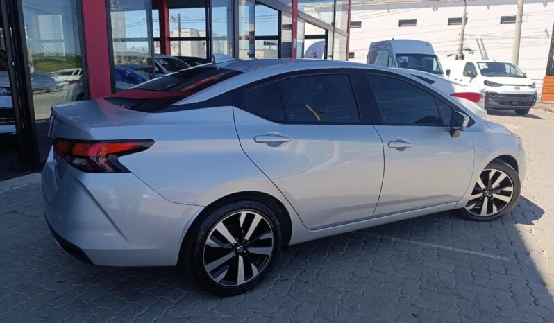 Nissan VERSA Exclusive 2023 completo