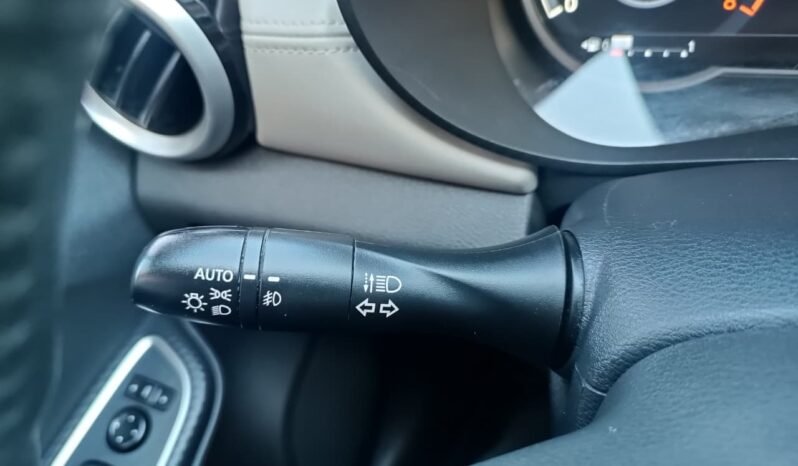 Nissan VERSA Exclusive 2023 completo