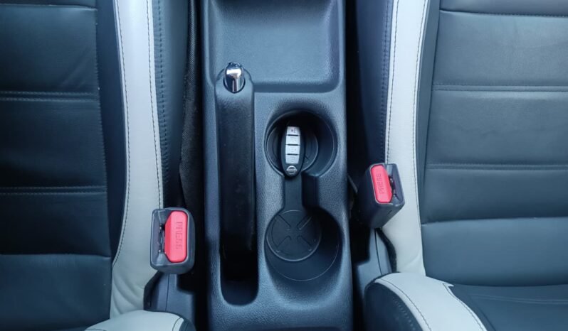 Nissan VERSA Exclusive 2023 completo