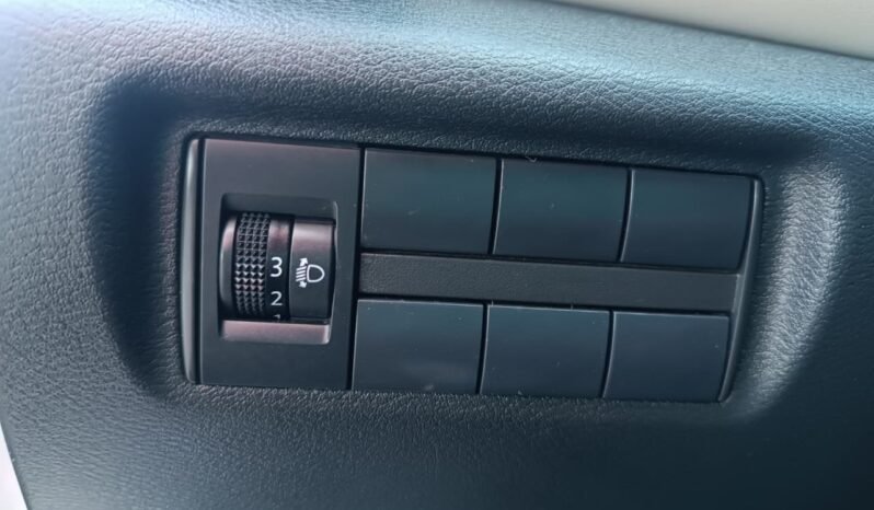 Nissan VERSA Exclusive 2023 completo