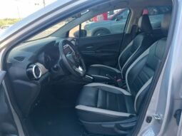 Nissan VERSA Exclusive 2023 completo
