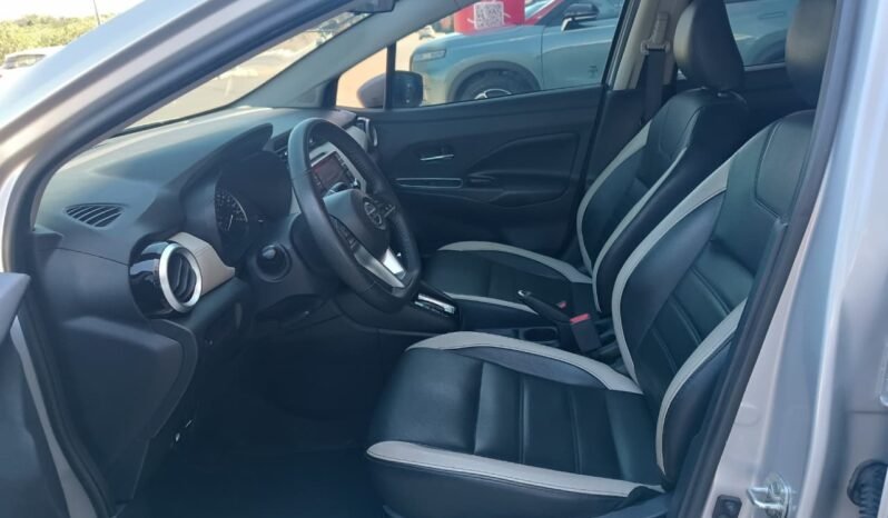 Nissan VERSA Exclusive 2023 completo