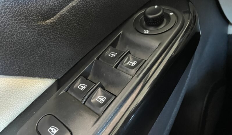 Renault Captur Intense 2018 completo