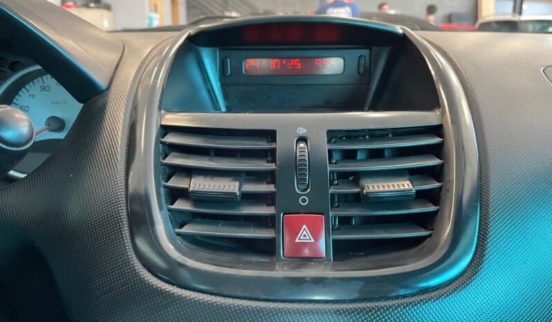 Peugeot 207 XR 2010 completo