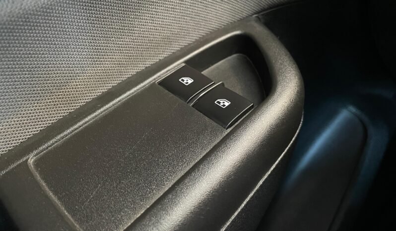 Chevrolet ONIX HATCH LT 2019 completo