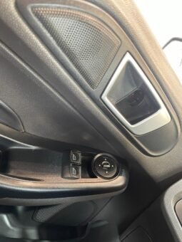 Ford Fiesta 2015 completo