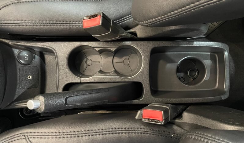 Ford Fiesta 2015 completo