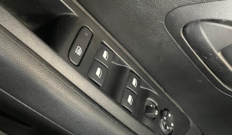 Peugeot 208 Like 2024 completo