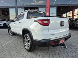 Fiat Toro Volcano 2017 completo