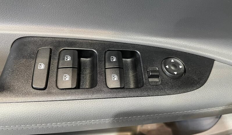 Hyundai HB20S Comfort Plus completo