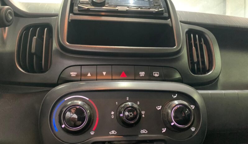 Fiat Mobi Like 2025 completo