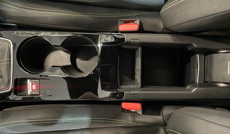 Peugeot 2008 GT 2025 completo