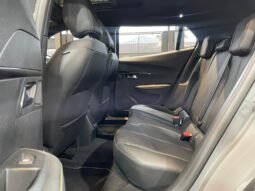 Peugeot 2008 GT 2025 completo