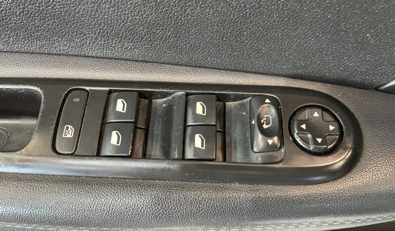 Peugeot 308 Griffe 2017 completo