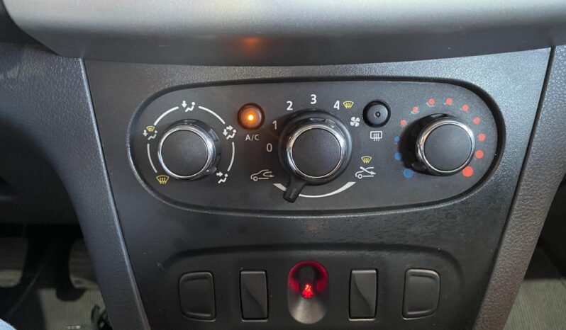 Renault SANDERO Authentique 2018 completo