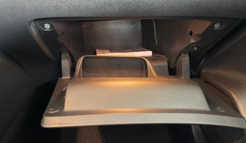 Peugeot 208 Like 2024 completo