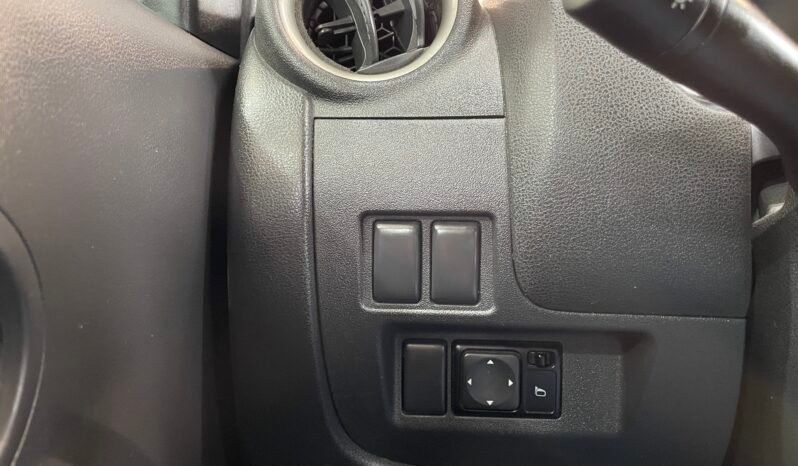 Nissan VERSA SV 2019 completo