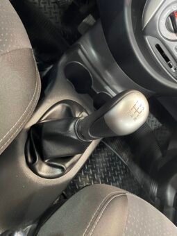 Nissan VERSA SV 2019 completo