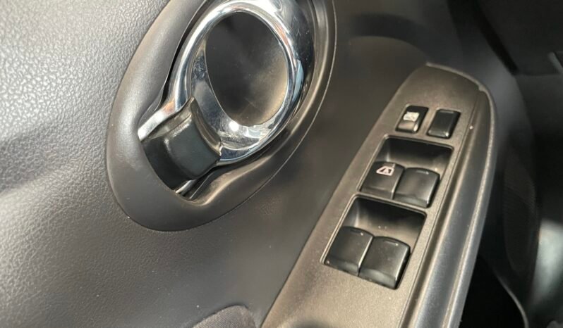 Nissan VERSA SV 2019 completo