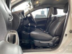 Nissan VERSA SV 2019 completo