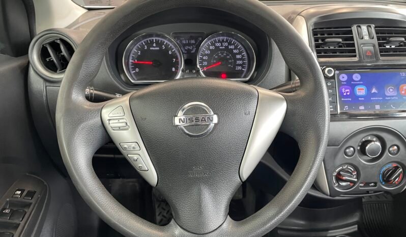 Nissan VERSA SV 2019 completo