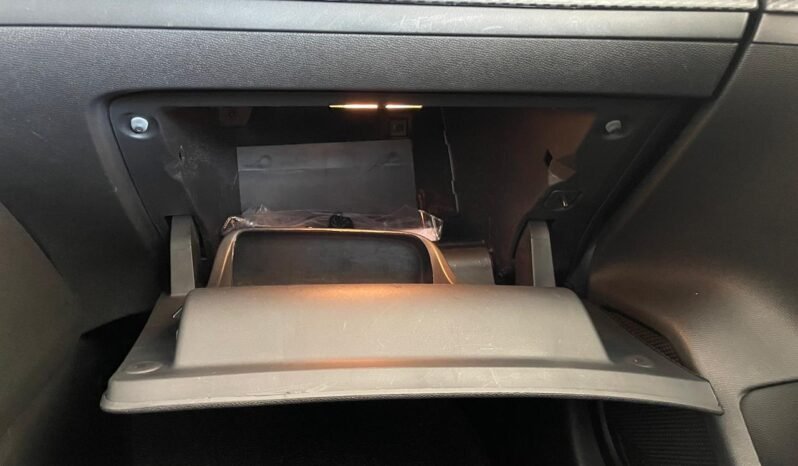 Peugeot 208 Like 2024 completo