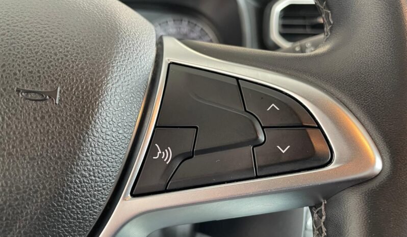 Renault DUSTER Intense Plus 2025 completo