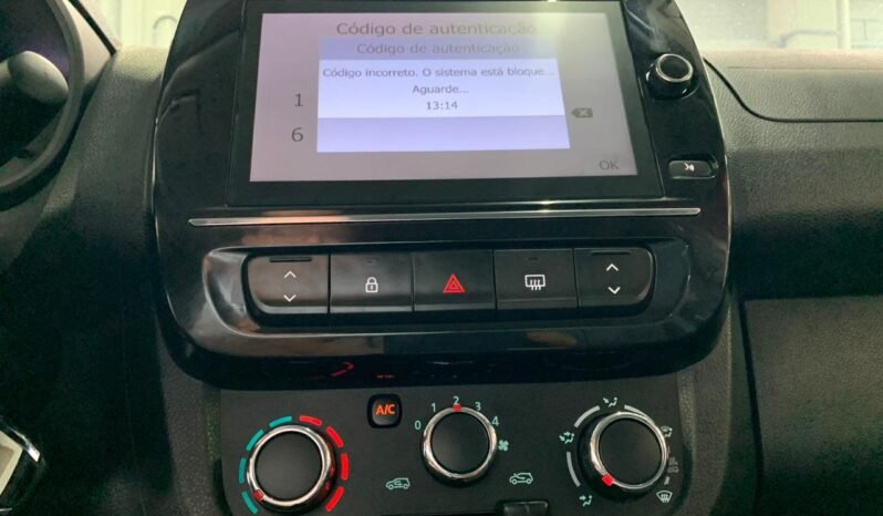 Renault Kwid Outdider 2023 completo