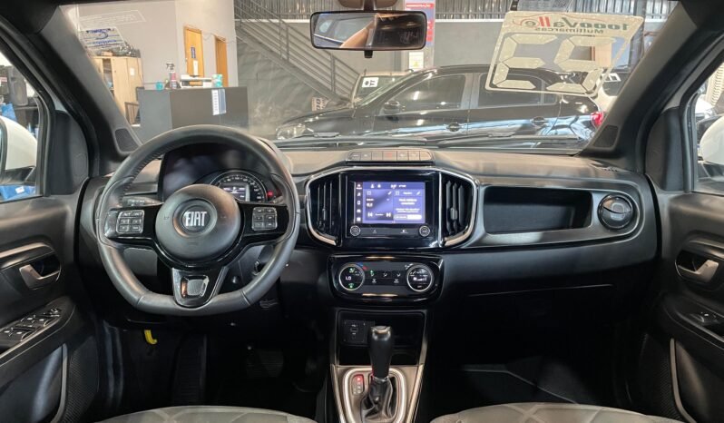 Fiat Strada Volcano 2023 completo