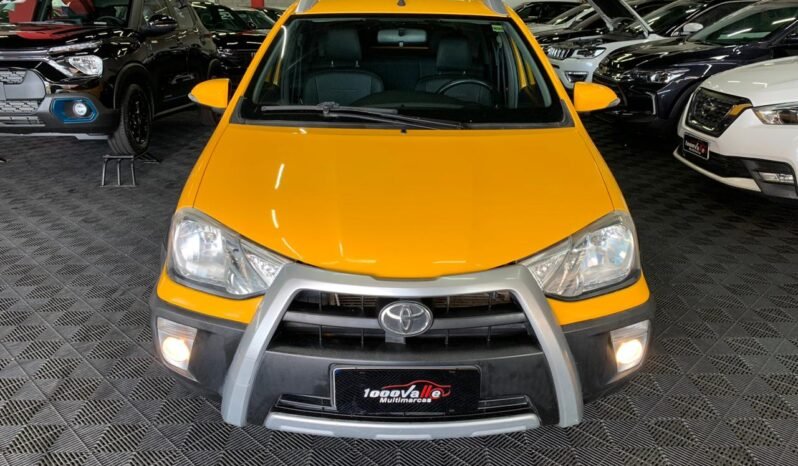 Toyota ETIOS CROSS 2015 completo