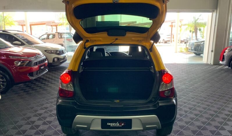 Toyota ETIOS CROSS 2015 completo