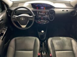 Toyota ETIOS CROSS 2015 completo