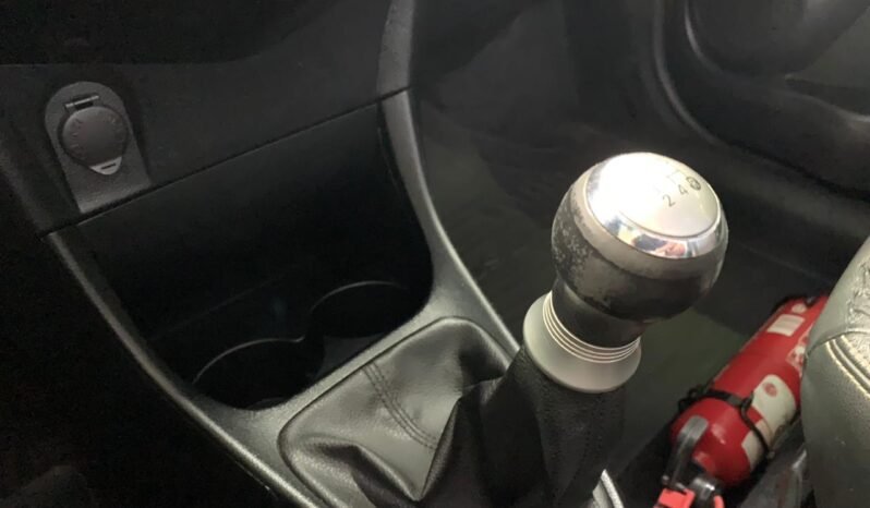 Toyota ETIOS CROSS 2015 completo