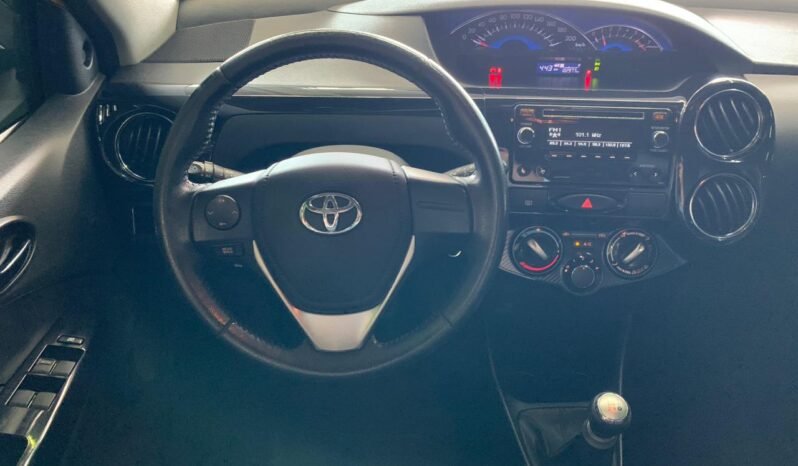 Toyota ETIOS CROSS 2015 completo