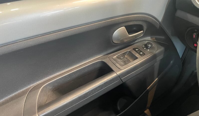 VolksWagen up! 2020 completo